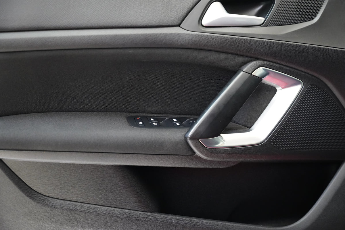 Peugeot 308 1.2 PT 96 kW – foto 12