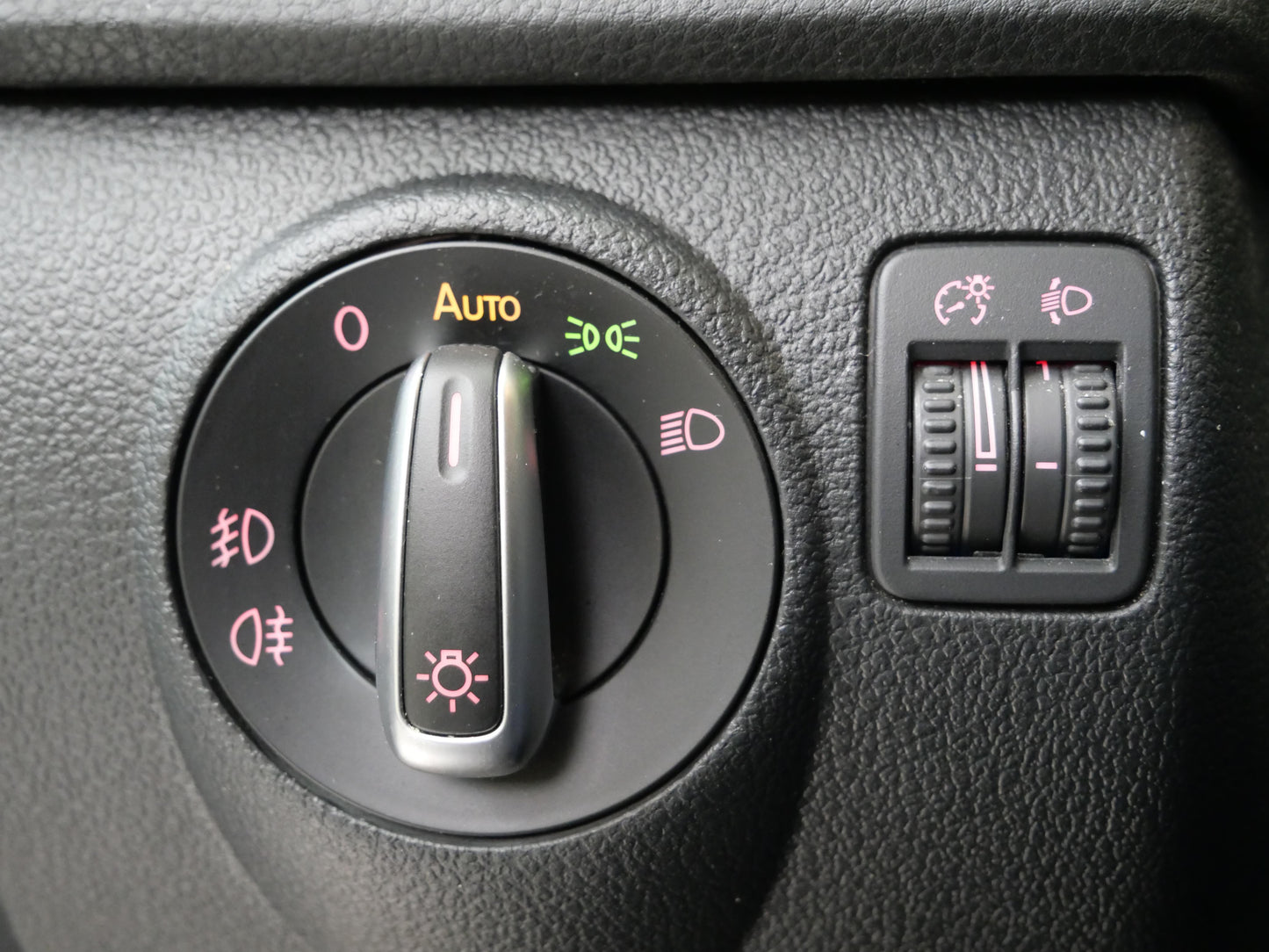 Volkswagen Tiguan 1.4 TSI 90 kW Sport & Style