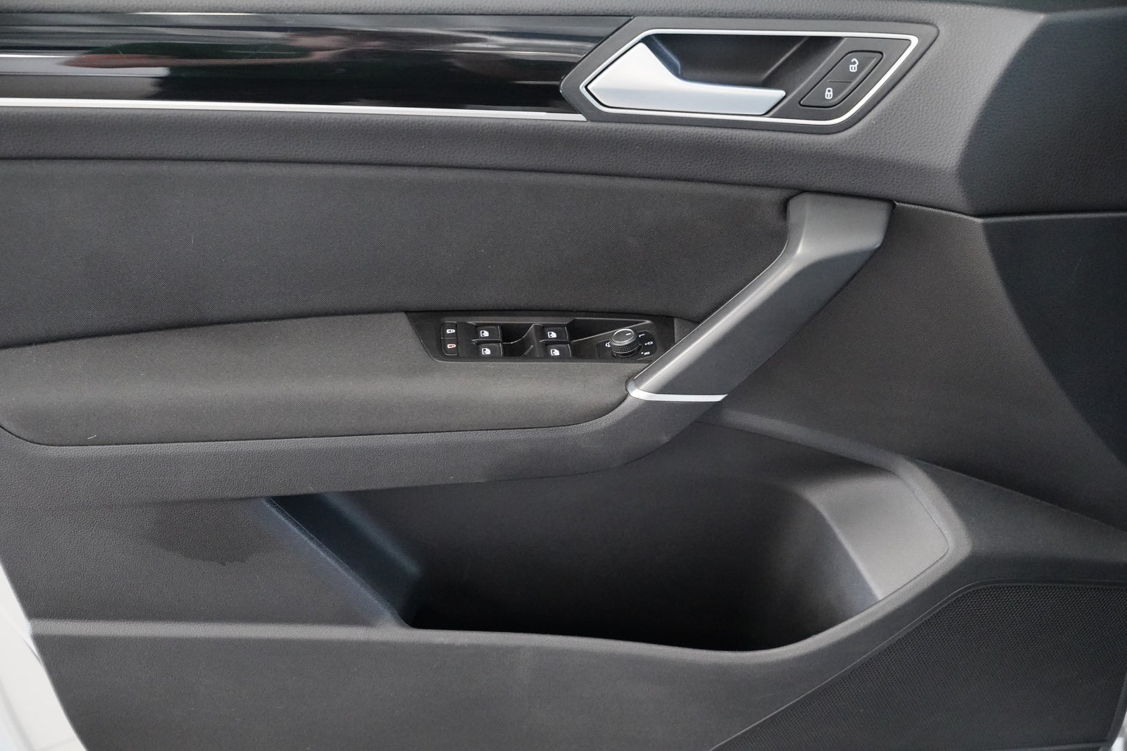 Volkswagen Touran 2.0 TDI 110 kW Highline – foto 12