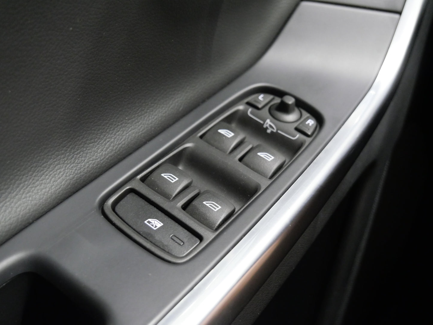 Volvo XC60 2.4 D 140 kW Momentum