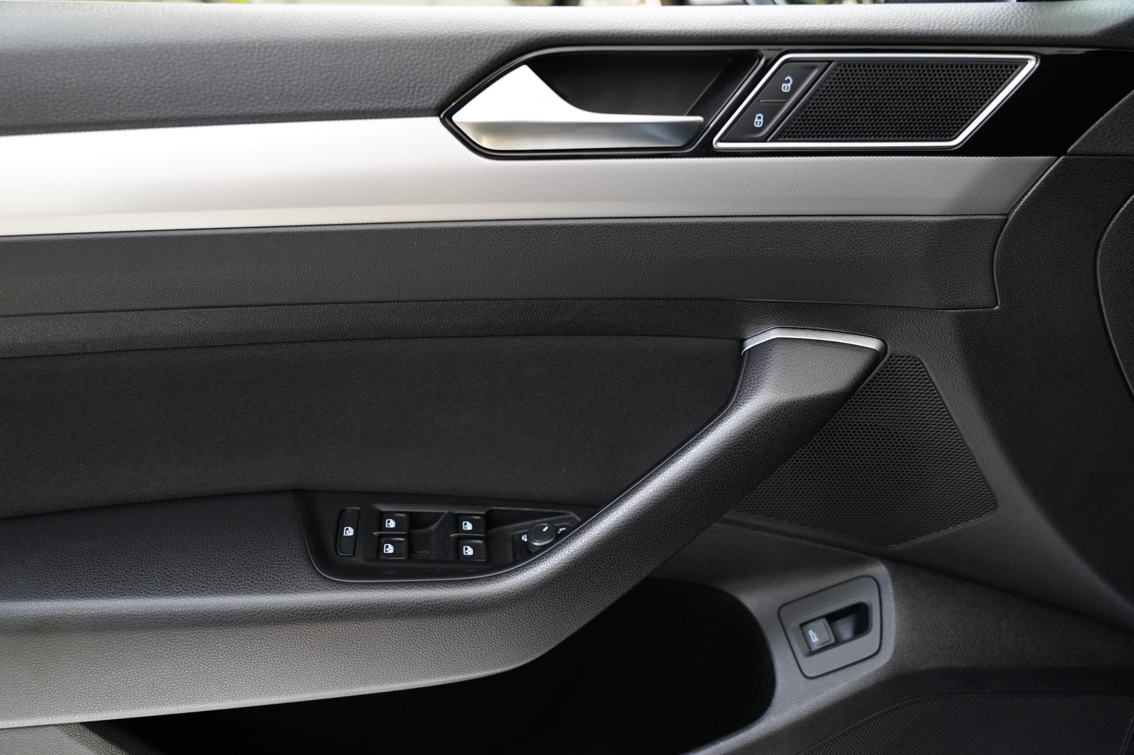 Volkswagen Passat 2.0 TDI 110kW DSG Comfortline – foto 12