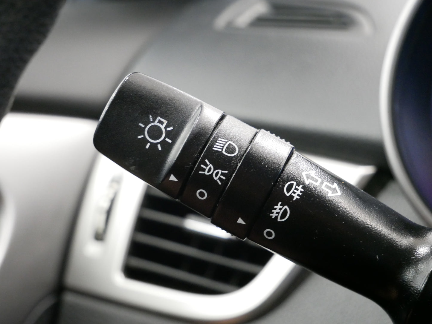 Hyundai i30 1,4 CVVT 73kW TRIKOLOR PLUS