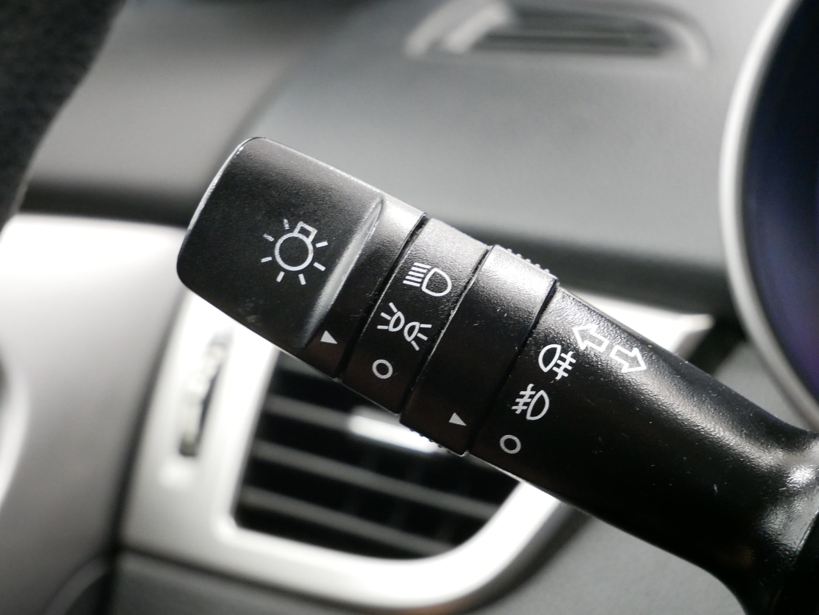 Hyundai i30 1,4 CVVT 73kW TRIKOLOR PLUS – foto 13