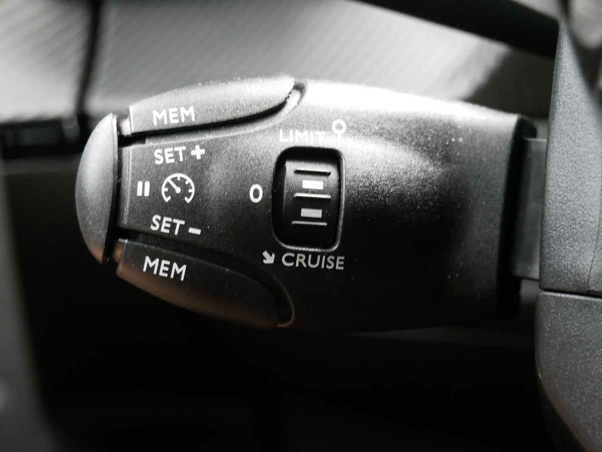 Peugeot 2008 1.2 PureTech 96 kW Allure Pack