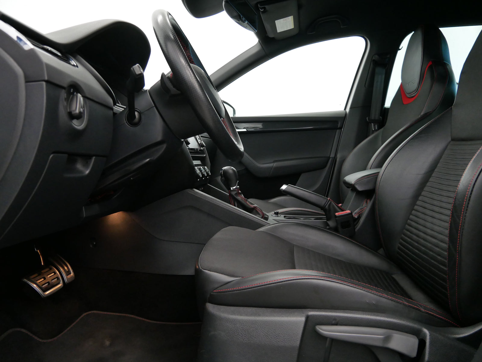 Škoda Octavia 2.0 TDI 135 kW RS – foto 13