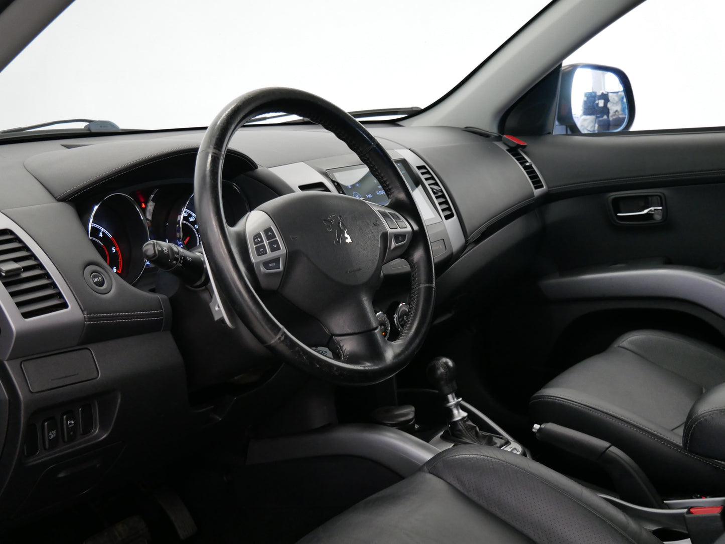 Peugeot 4007 2.2 HDI 115 kW