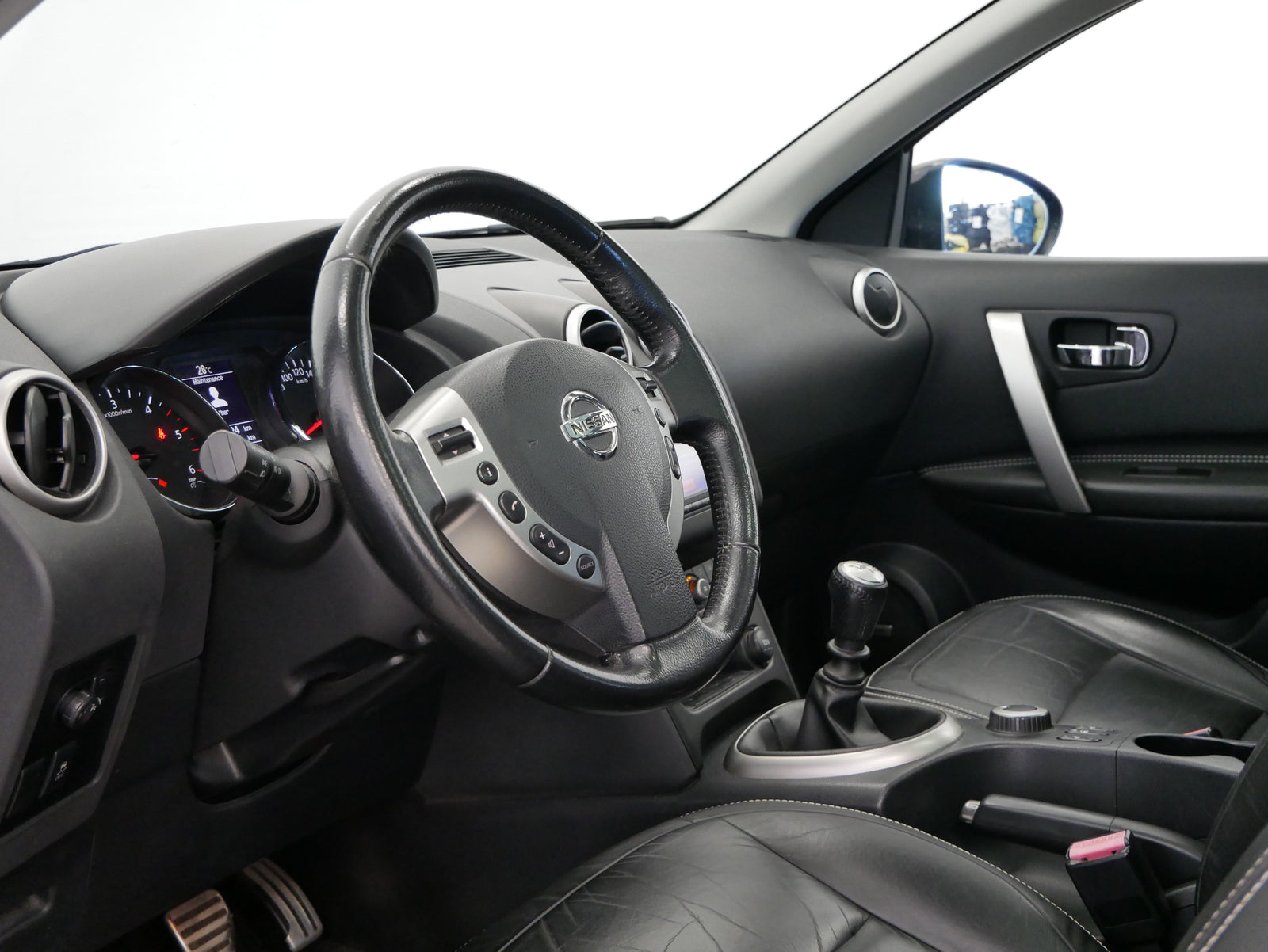 Nissan Qashqai 2.0 dCi 110 kW 4x4 Tekna – foto 13