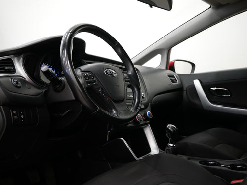 Kia Ceed 1.6 CRDI 100 kW Comfort – foto 13