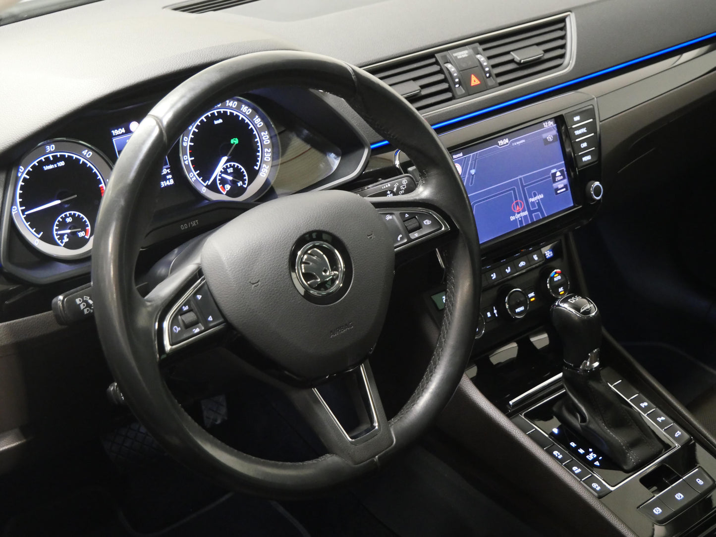 Škoda Superb 2.0 TDI 140 kW 4x4 L&K