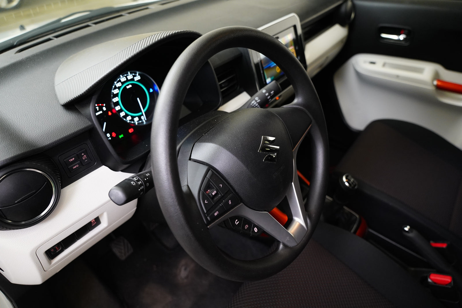 Suzuki Ignis 1.2 DualJet 66 kW Basic – foto 13