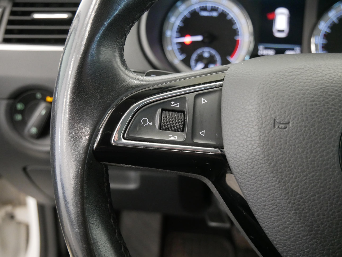 Škoda Octavia 1.6 TDI 85 kW DSG Style
