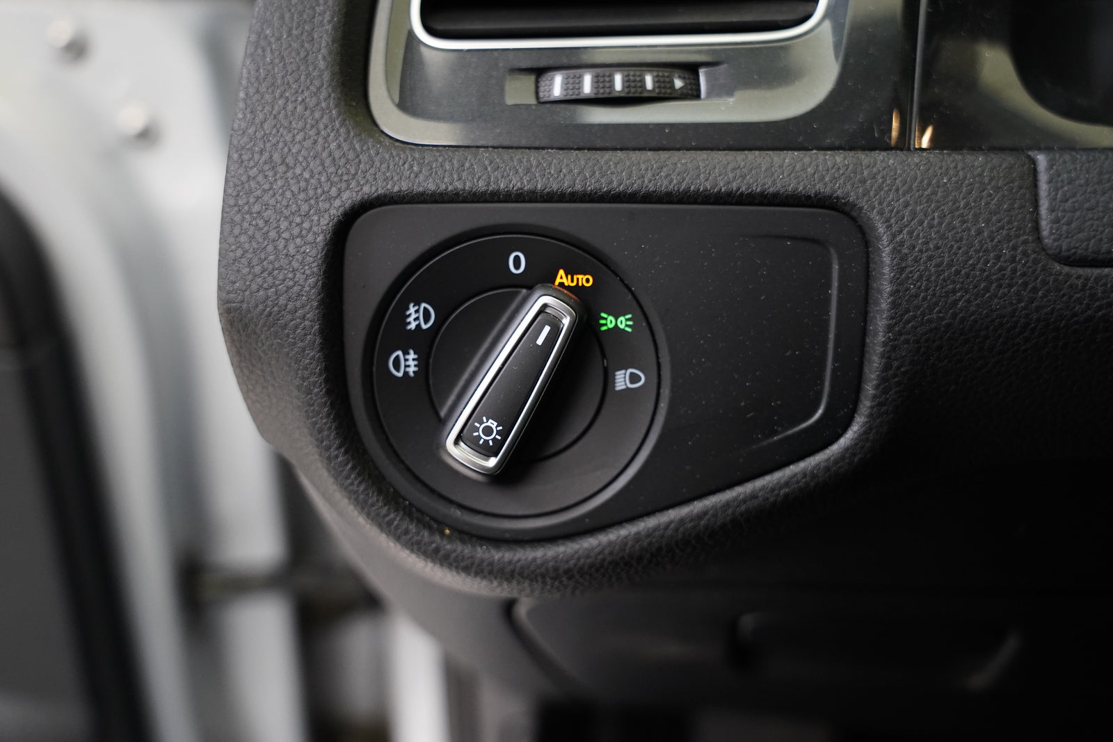Volkswagen Golf 1.6 TDI 85 kW DSG Comfortline – foto 13
