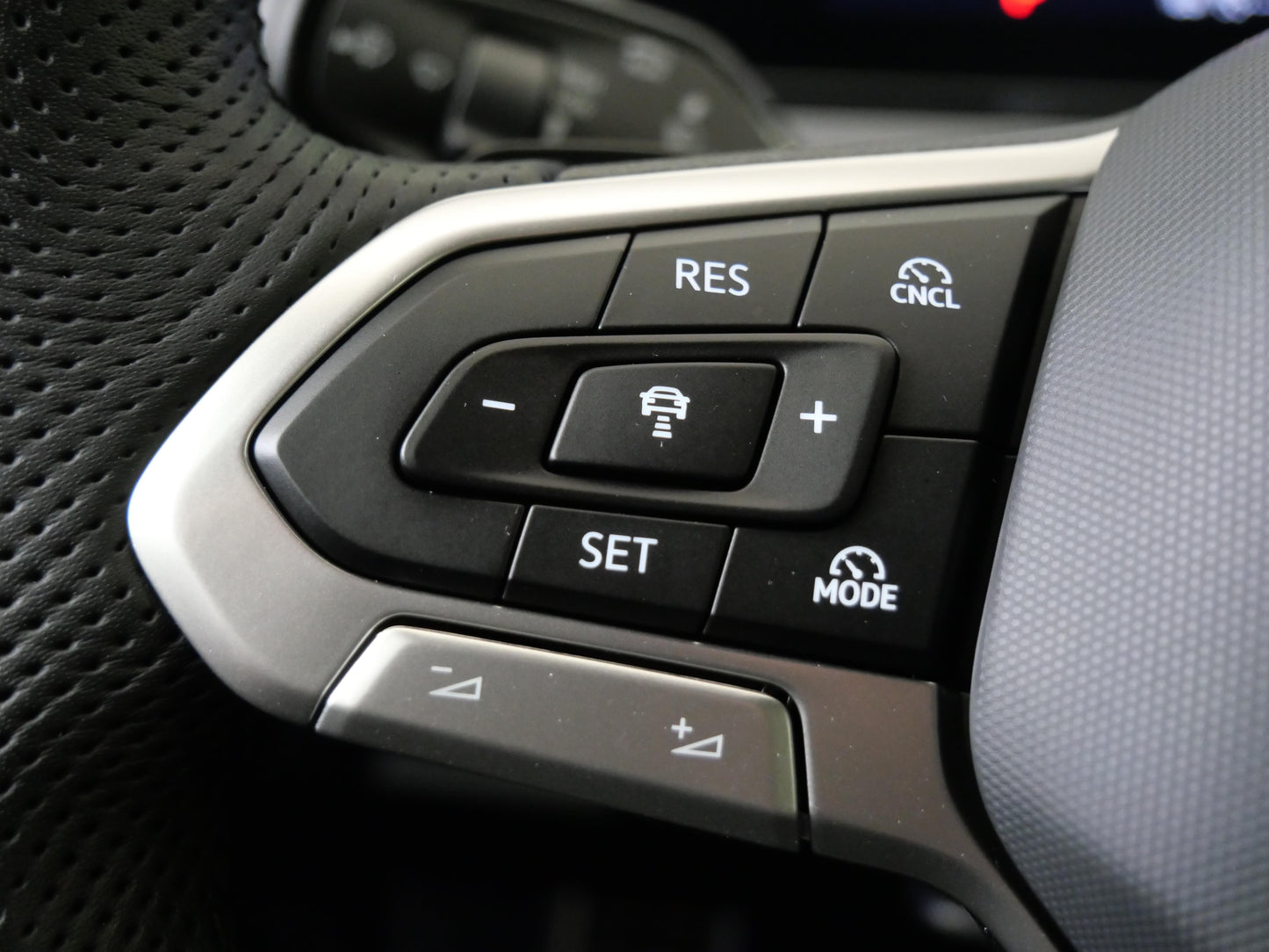 Volkswagen Tiguan 2.0 TDI 142 kW DSG 4x4 R-Line