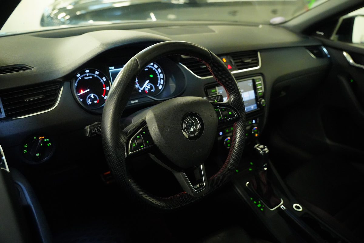 Škoda Octavia 2.0 TSI 162 kW RS DSG – foto 14