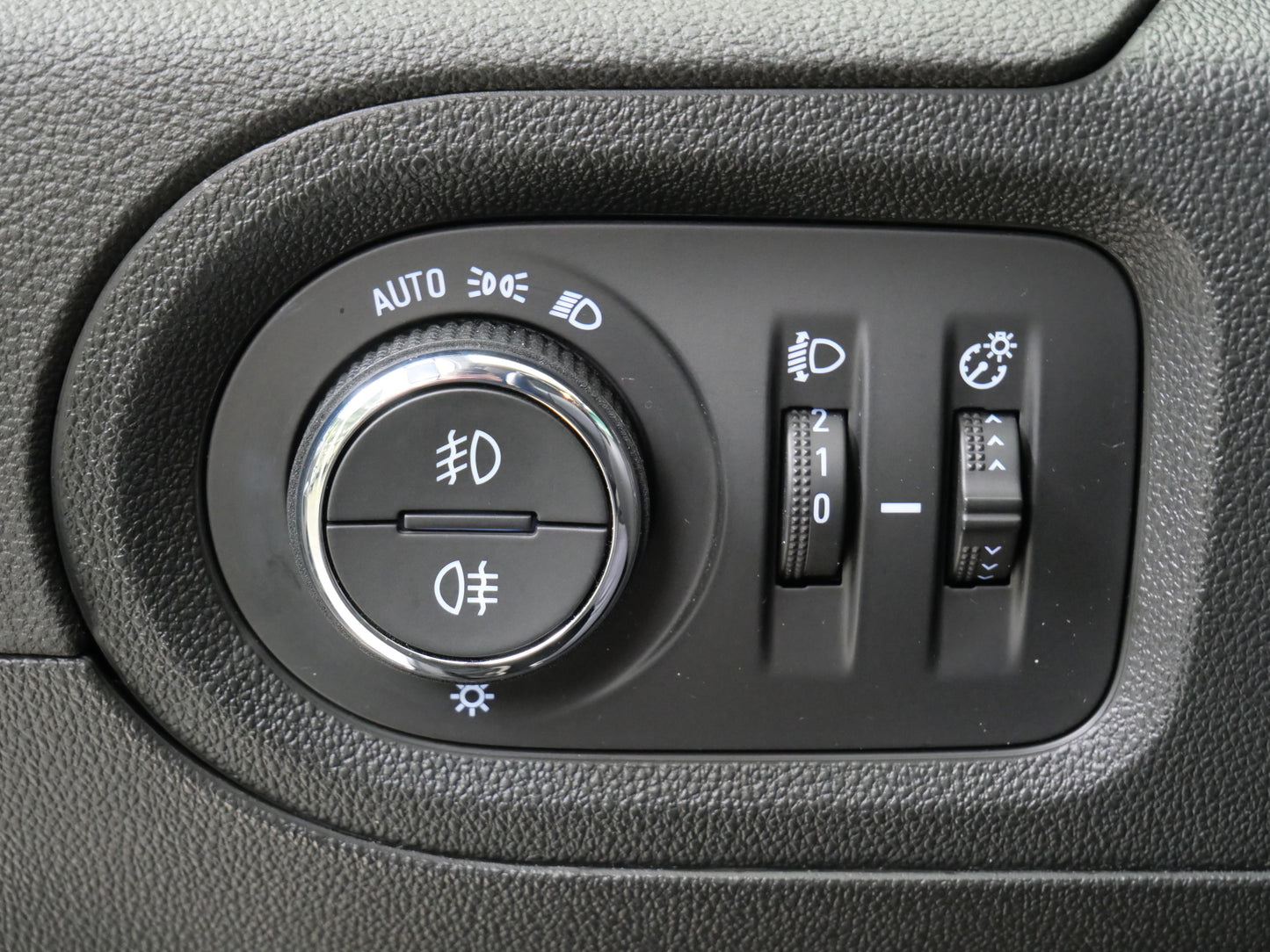 Opel Grandland X 1.2 i 96 kW Turbo Edition