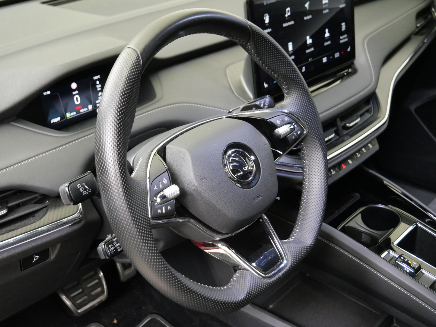 ŠKODA ENYAQ iV 80X 195/82 E1A