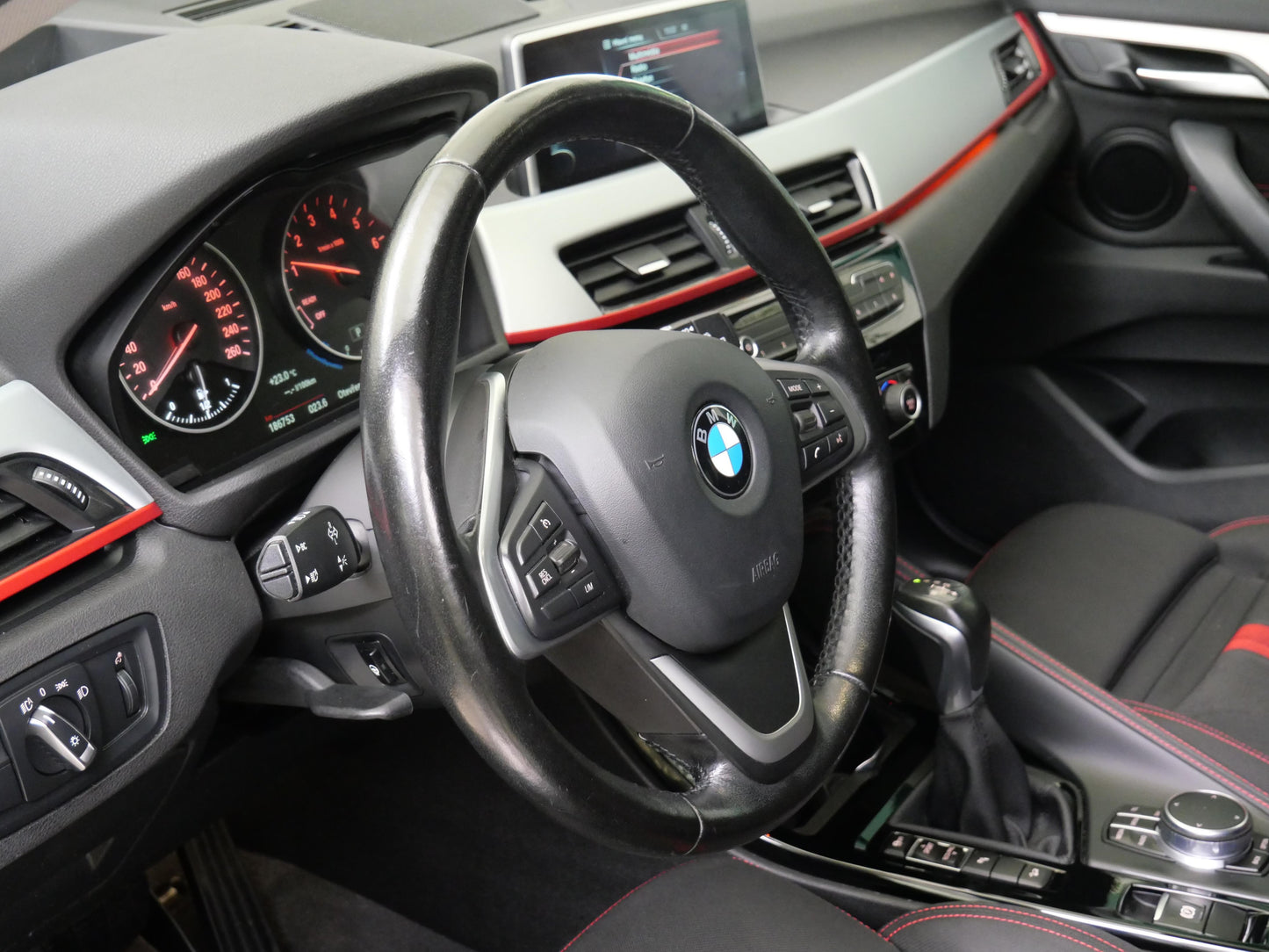 BMW X1 20i 140 kW xDrive Sportline