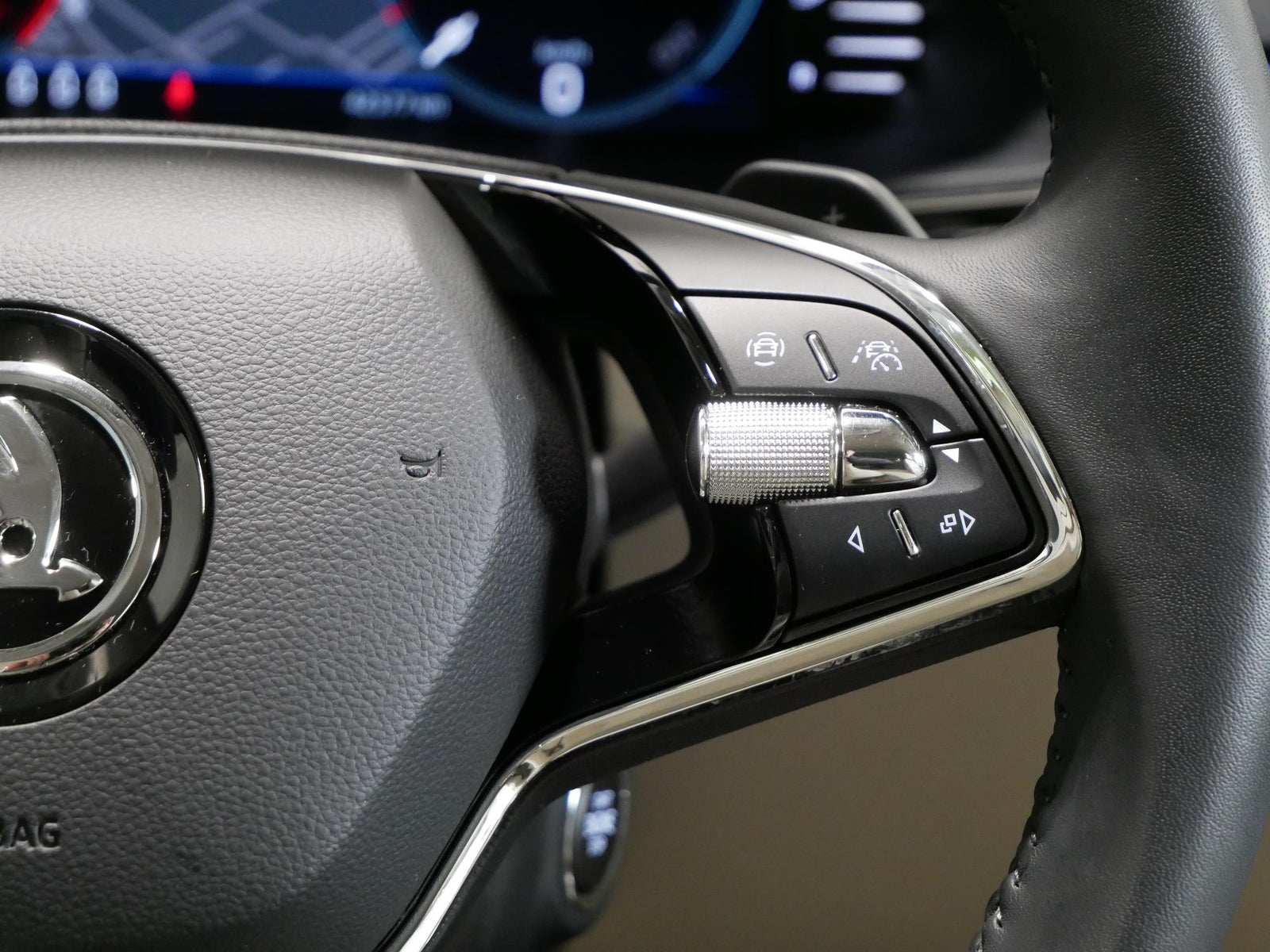 Škoda Superb 2.0 TDI 147 kW L&K – foto 13