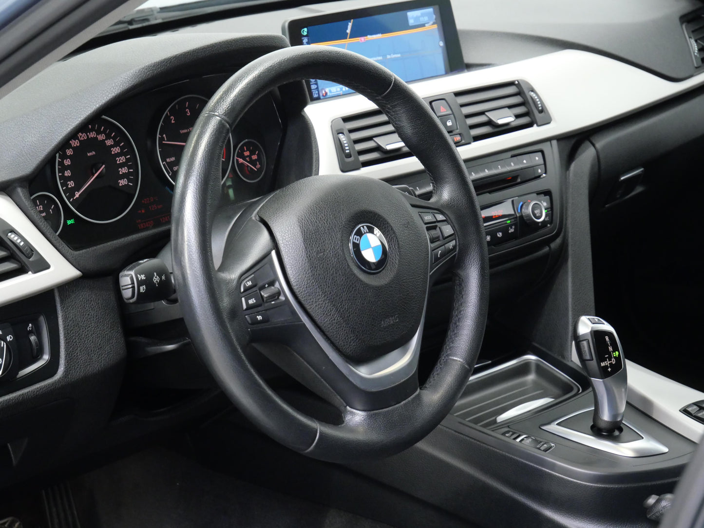 BMW Řada 3 320d 135 kW AUT xDrive