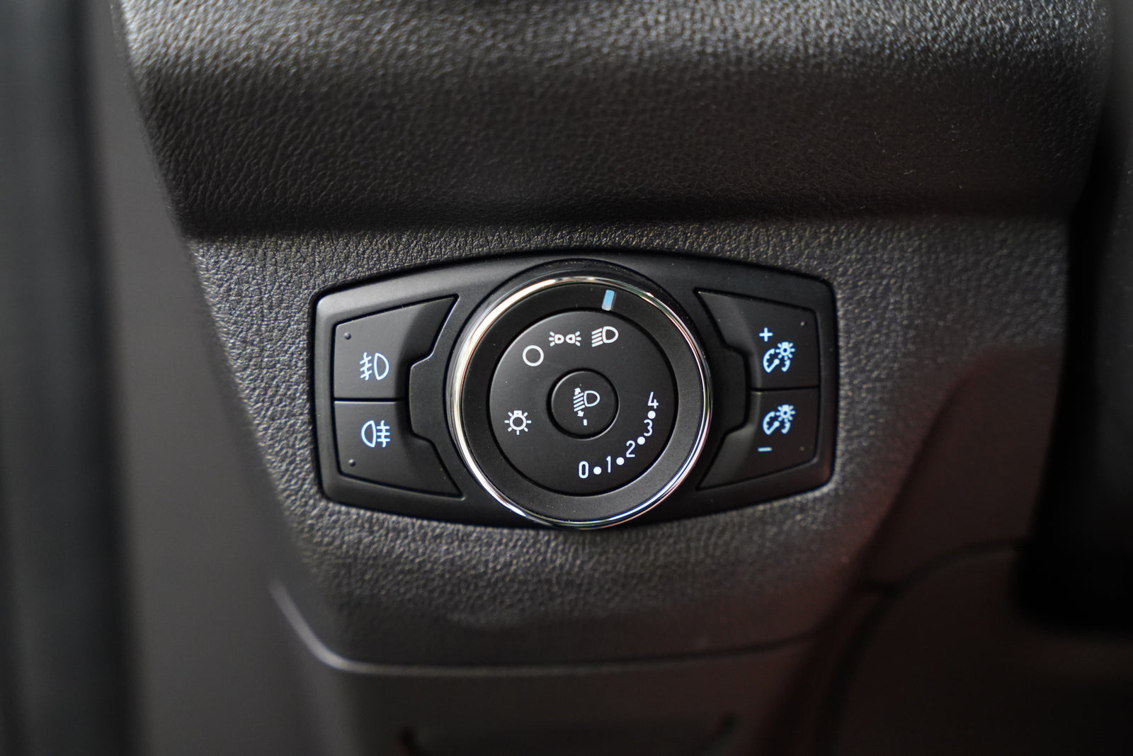 Ford Tourneo Courier 1.0 EcoBoost 74 kW – foto 13