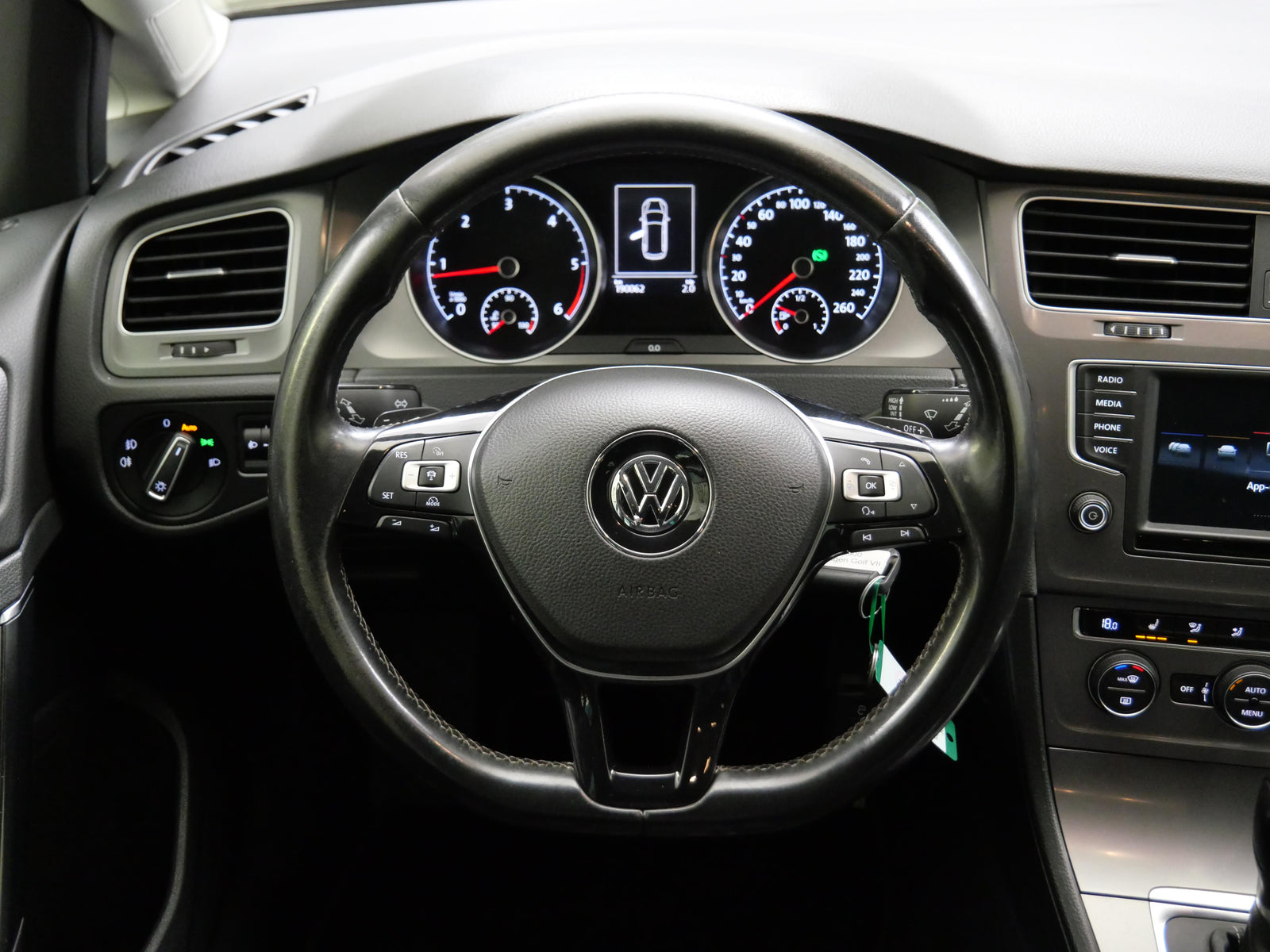 Volkswagen Golf 1.6 TDI 81 kW Lounge – foto 13