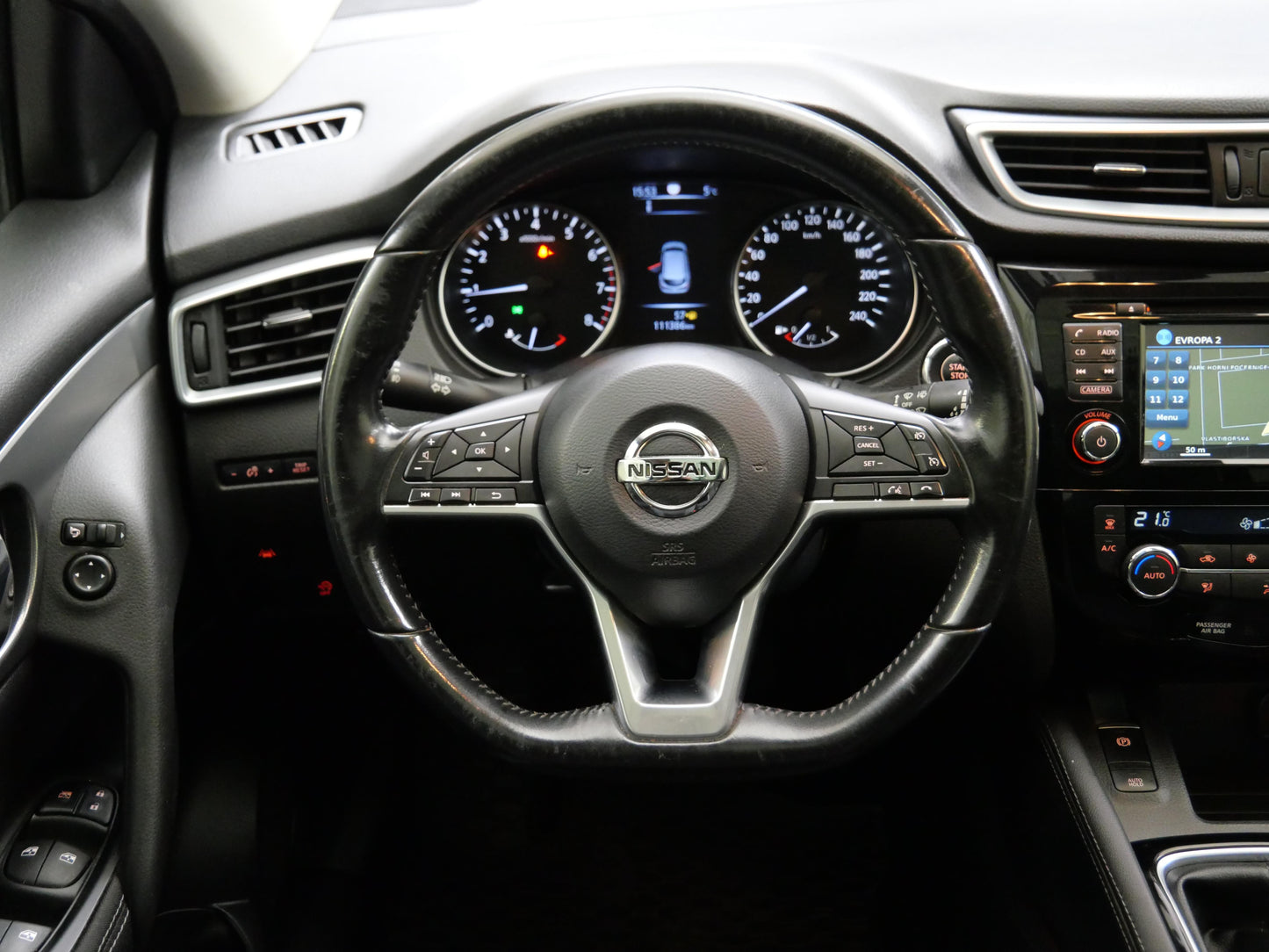 Nissan Qashqai 1.2 i 85 kW N-Connecta