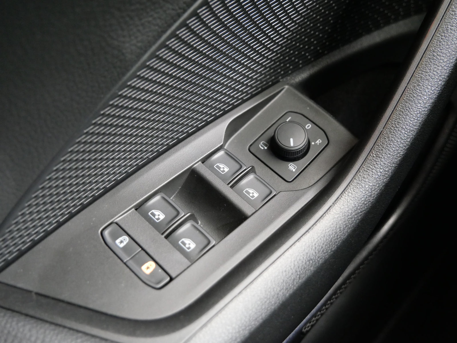 Škoda Octavia 2.0 TSI 195 kW DSG RS – foto 13