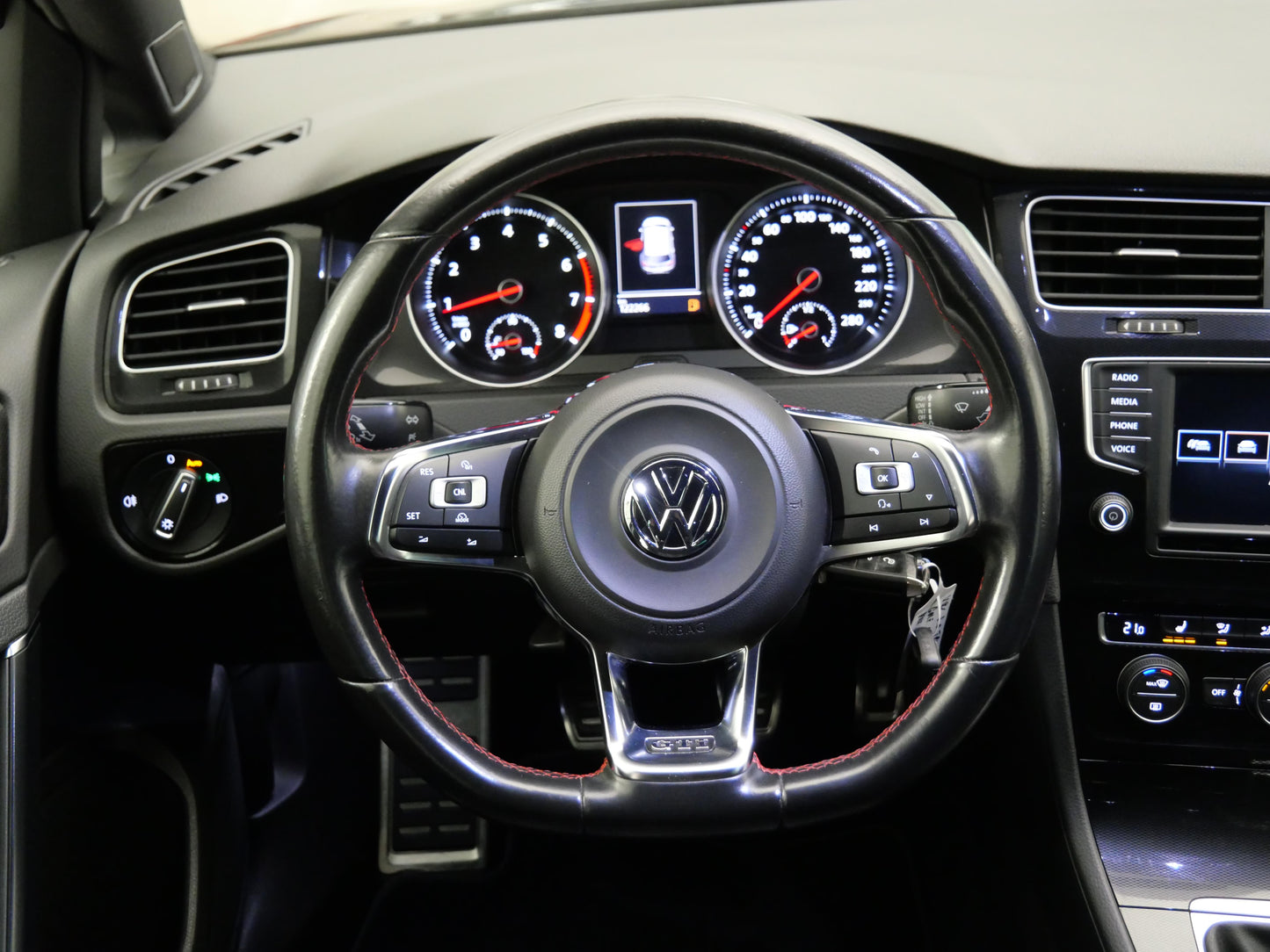 Volkswagen Golf 2.0 TSI 162 kW GTI