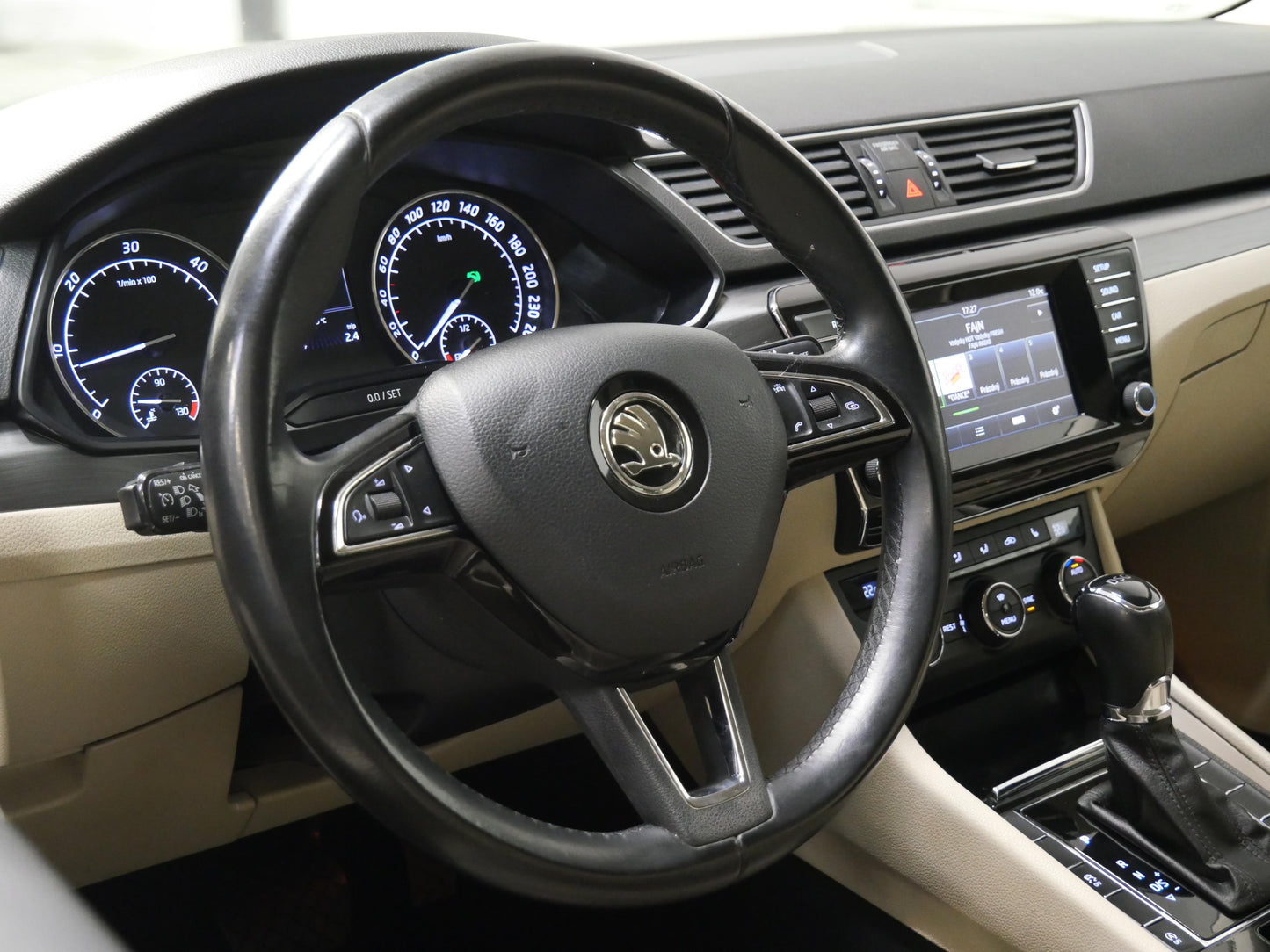 Škoda Superb 2.0 TDI 140 kW DSG Style Plus