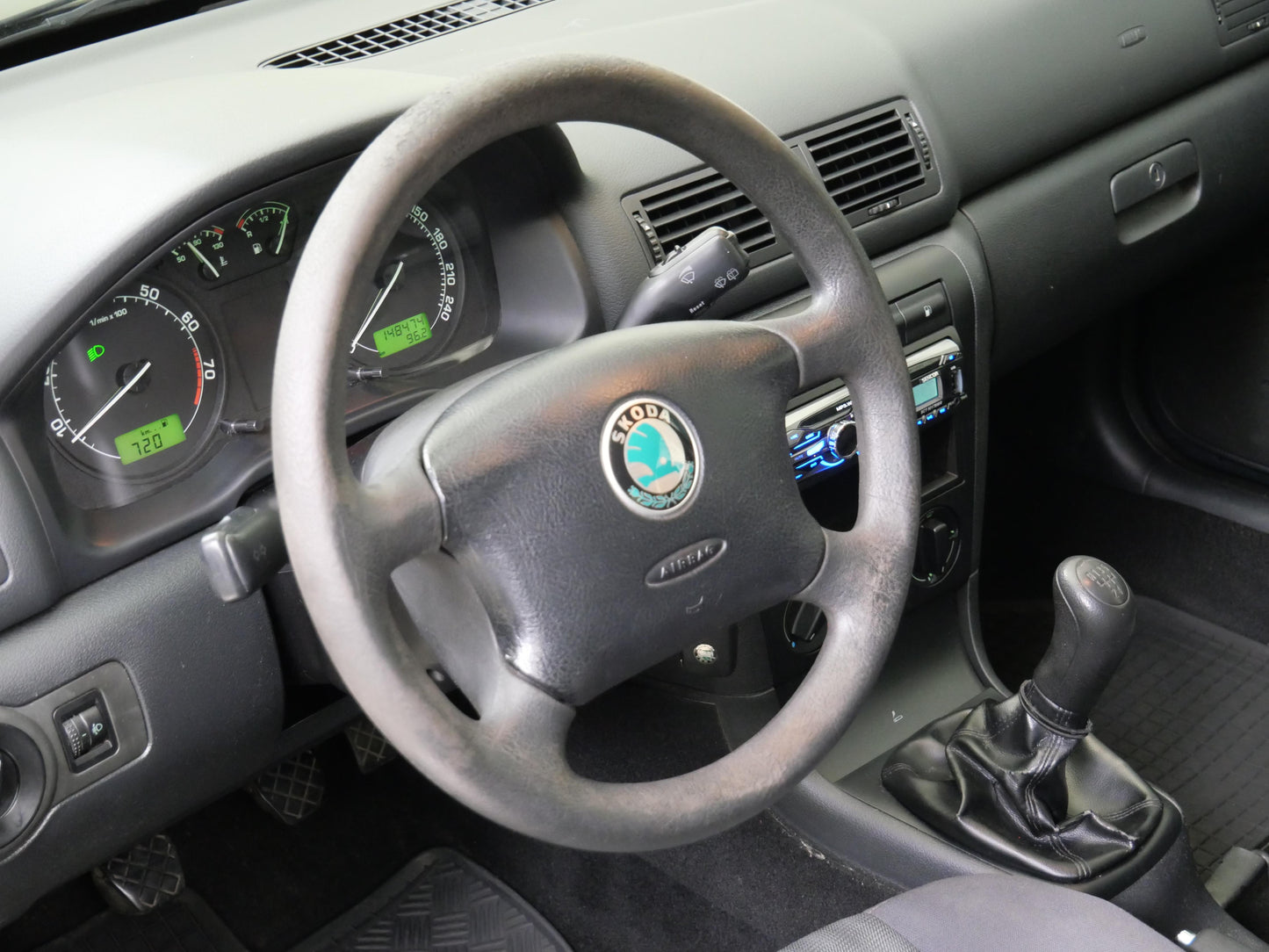 Škoda Octavia 1.6 MPI 75 kW Tour