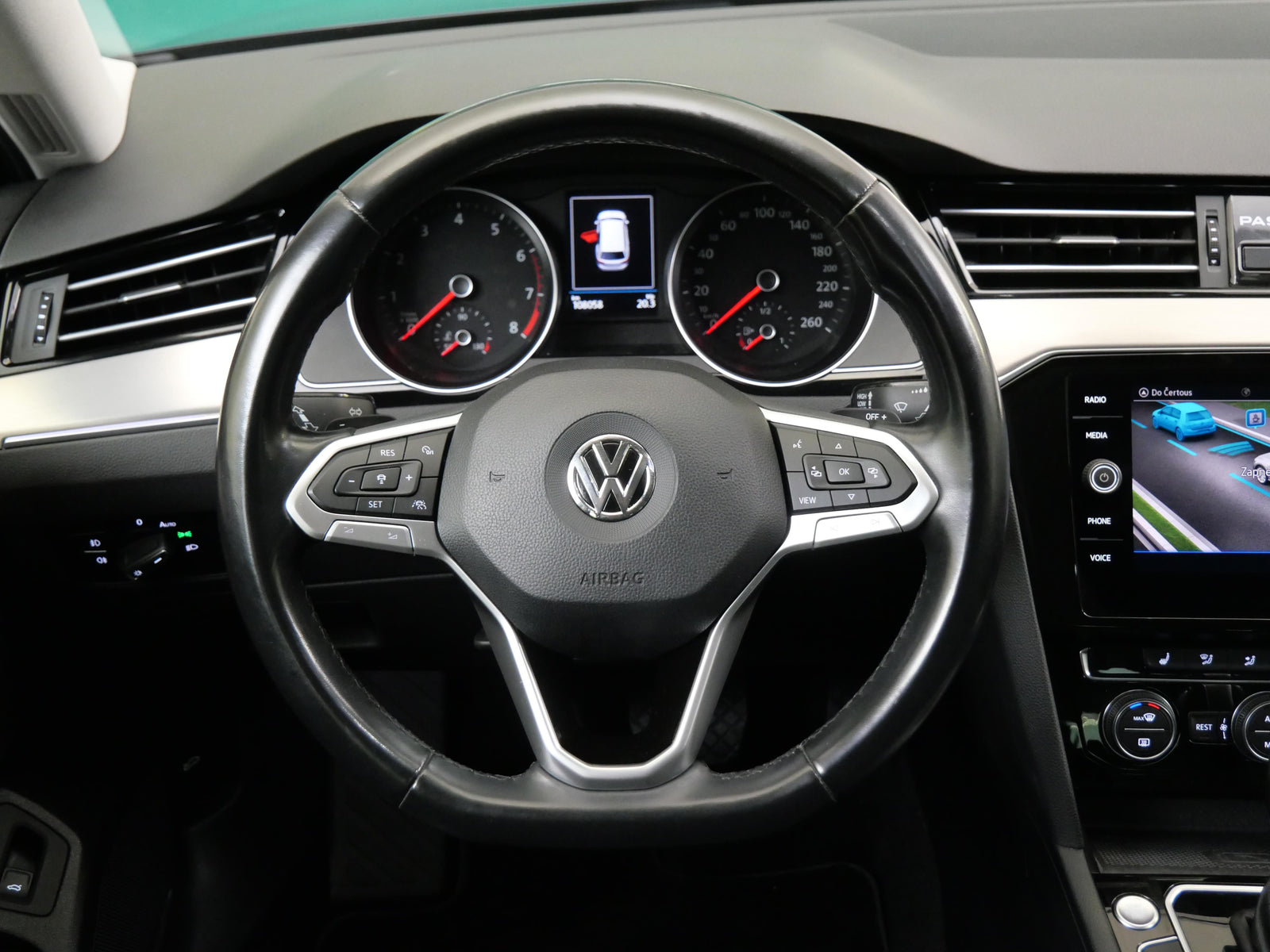 Volkswagen Passat 2.0 TSI 140 kW Elegance – foto 13