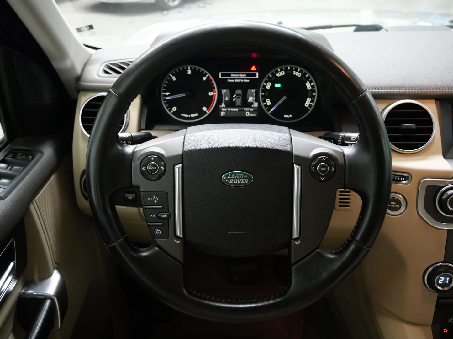 Land Rover Discovery 3.0 TDV6 SE 155 kW 4WD 7-míst