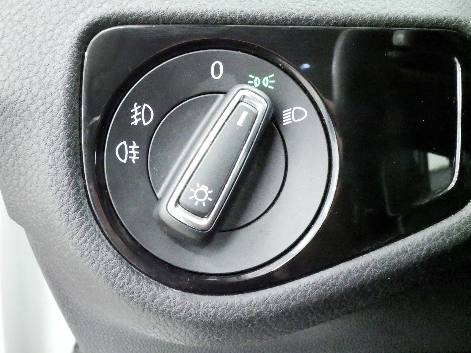 Volkswagen Golf 1.4 TSI 90 kW Highline – foto 13