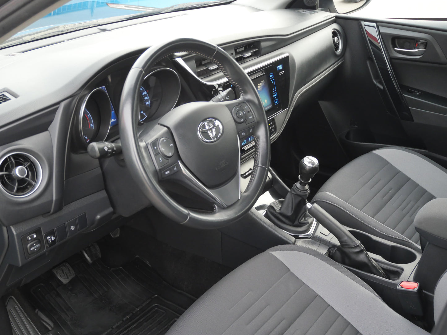 Toyota Auris 1.6i 97 kW Valvematic