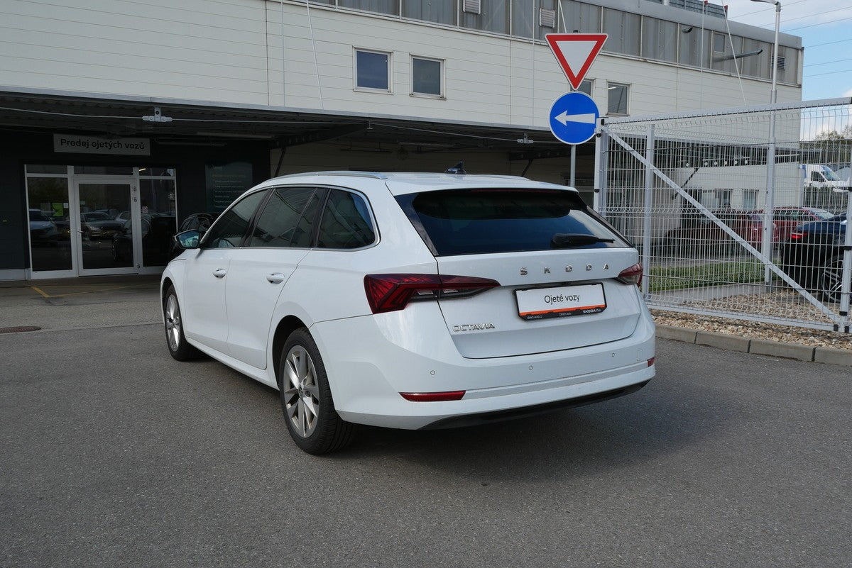 Škoda Octavia 2.0 TDI 110 kW Style – foto 3