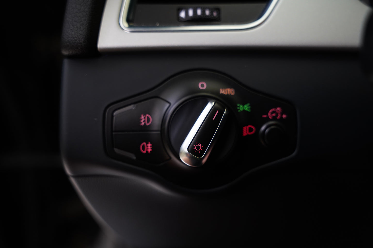 Audi A4 2.0 TDI 125 kW quattro S line
