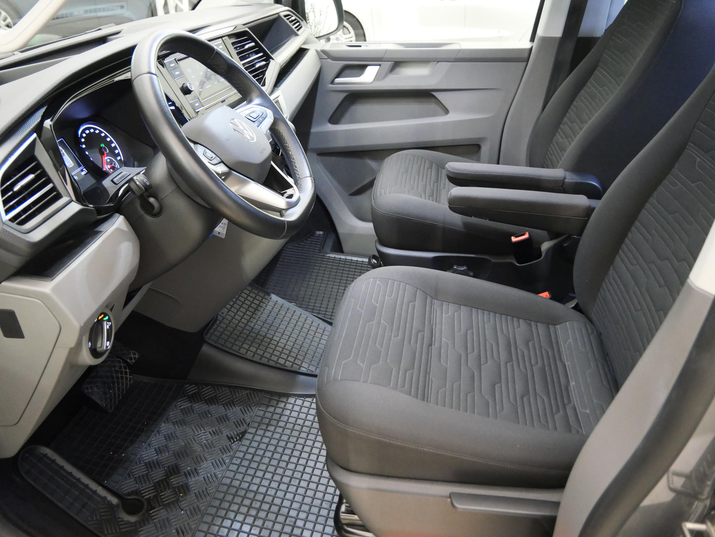 Volkswagen Caravelle 2.0 TDI 110 kW DSG Long