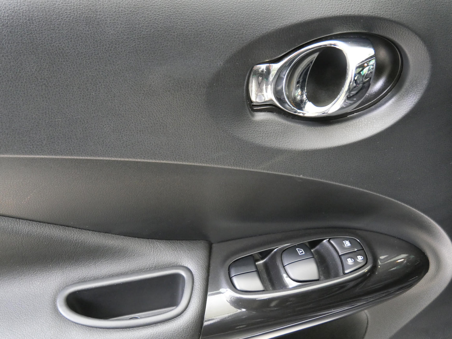 Nissan Juke 1.2 i 85 kW Tekna