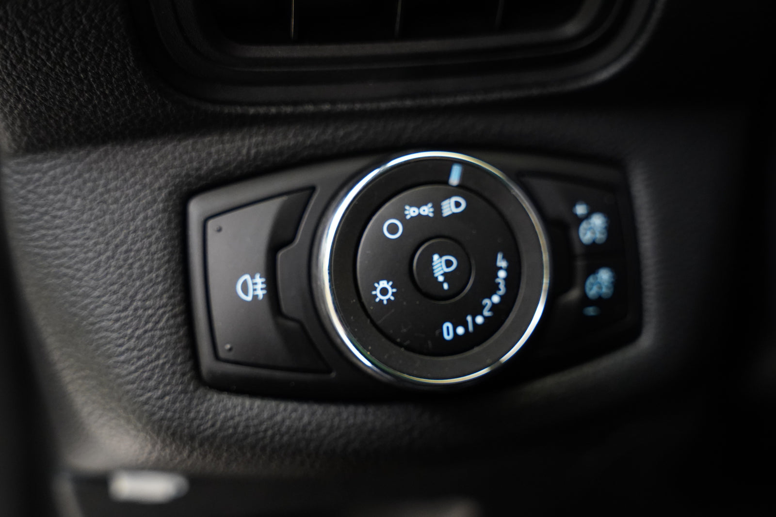 Ford B-MAX 1.4 16V 66 kW Duratec – foto 13