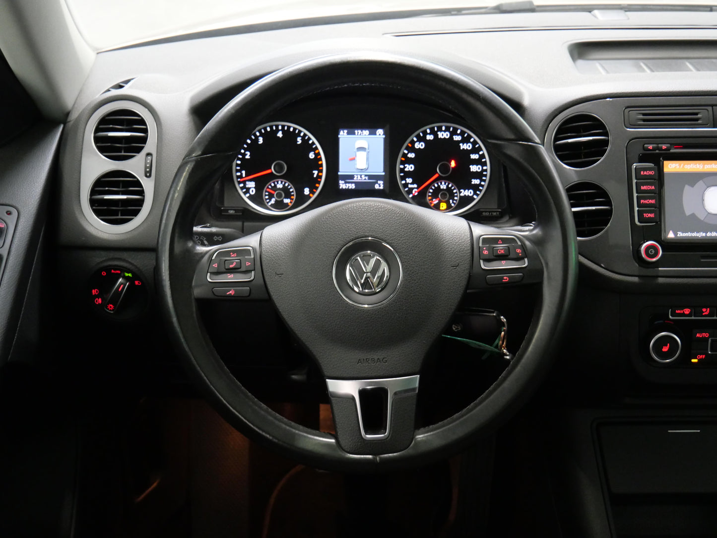 Volkswagen Tiguan 1.4 TSI 118 kW Sport & Style