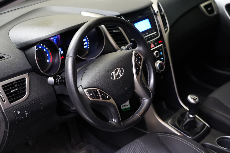 Hyundai i30 1.6 CVVT 88 kW – foto 13