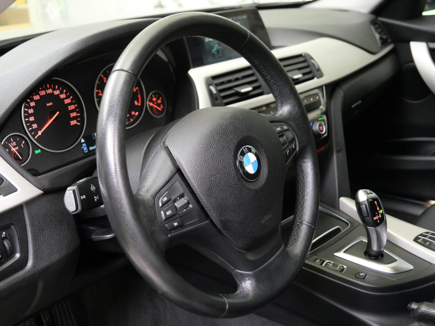 BMW 320 320d 140 kW xDrive