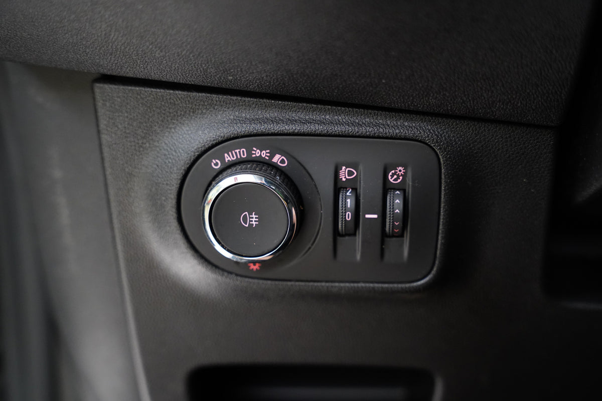 Opel Corsa 1.2 i 51 kW Selection – foto 13