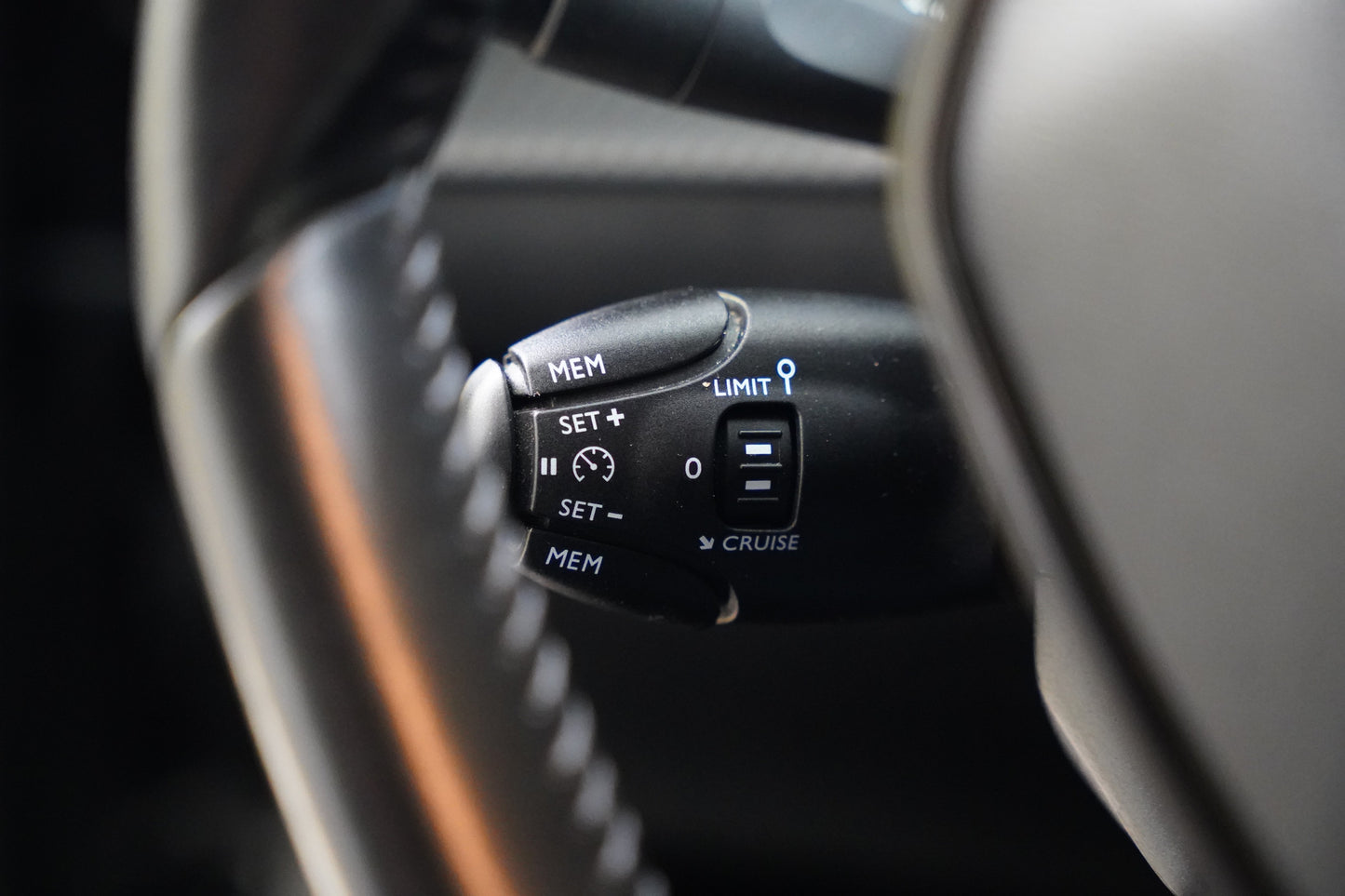 Peugeot 208 1.2 PureTech 74 kW Active
