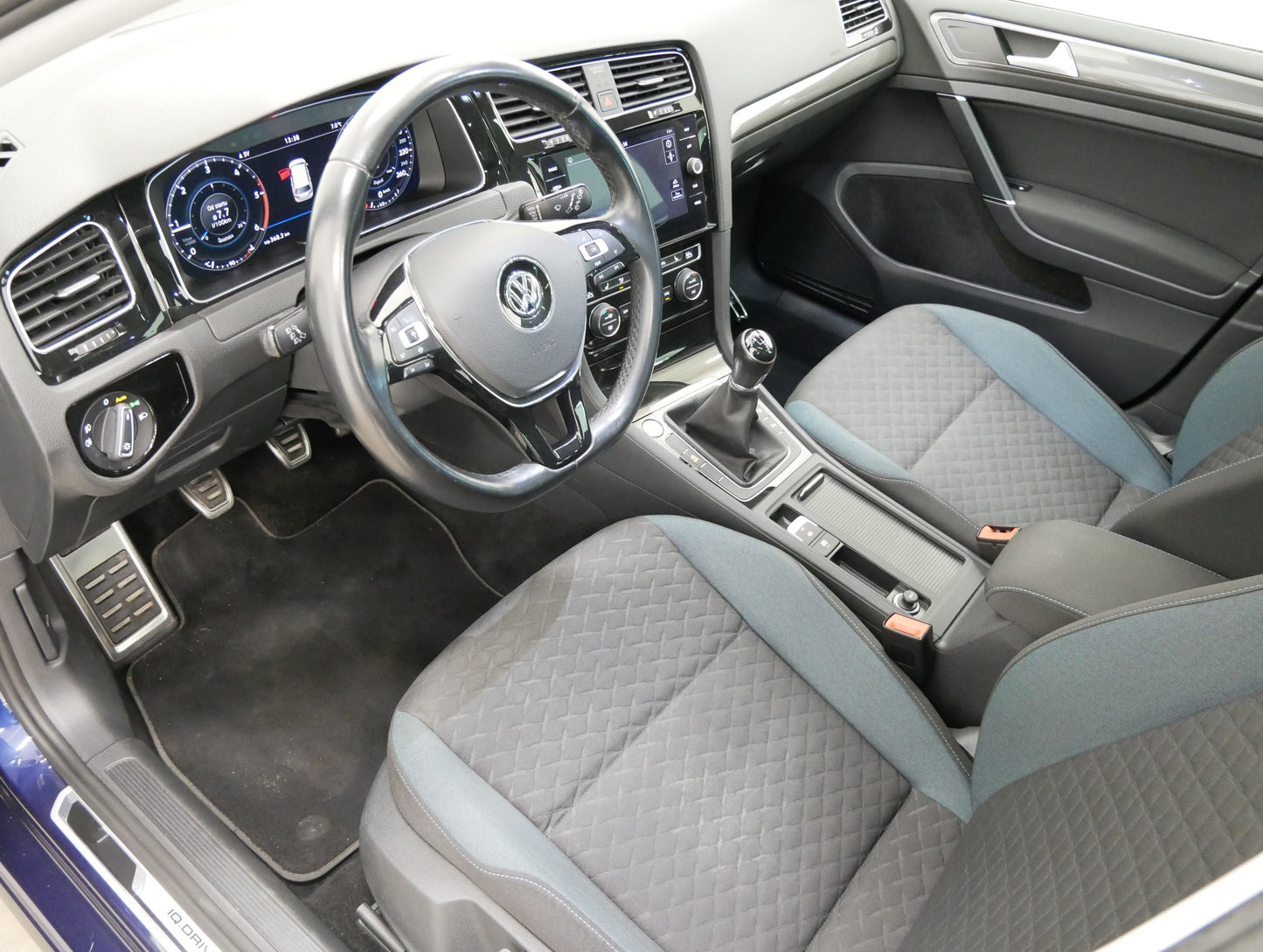 Volkswagen Golf 1.6 TDI 85 kW IQ-DRIVE