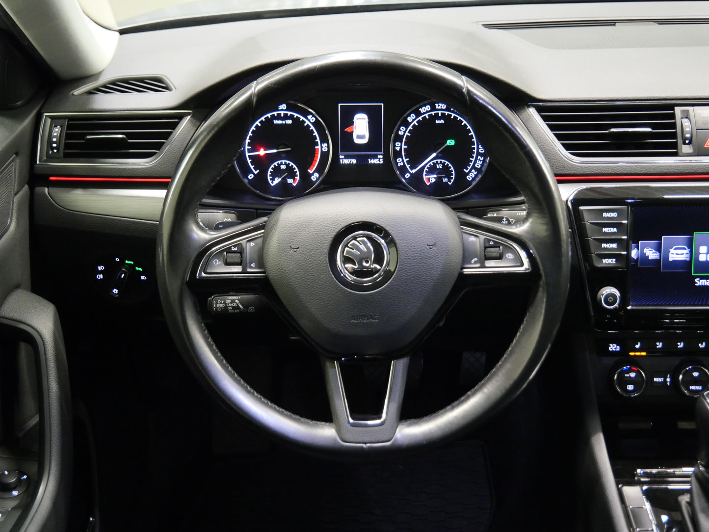 Škoda Superb 2.0 TDI 140 kW Style