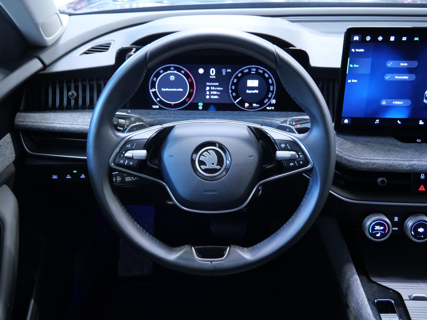 Škoda Superb 2.0 TDI 110 kW DSG Selection