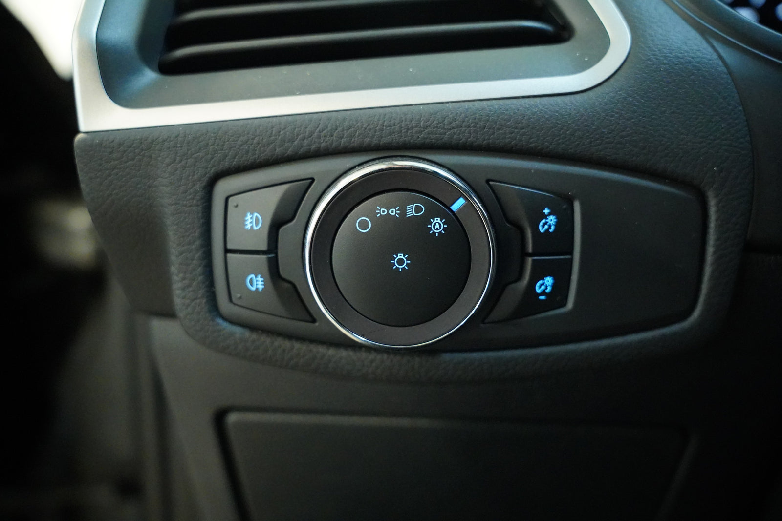 Ford S-MAX 2.0 TDCI 110 kW Titanium – foto 13