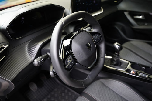 Peugeot 2008 1.2 PureTech 74 kW ALLURE – foto 13
