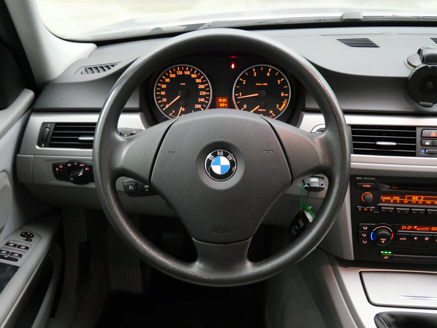 BMW 3 Series 318i 95 kW